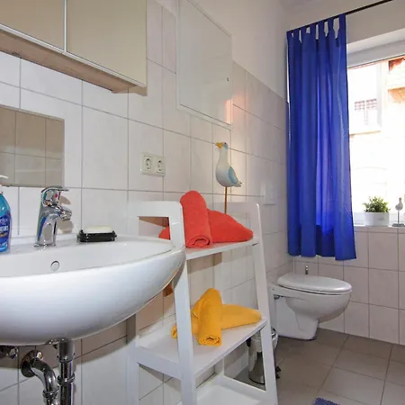 Apartment Achtern De Heeg In Ueckermuende, Cleaning Included *